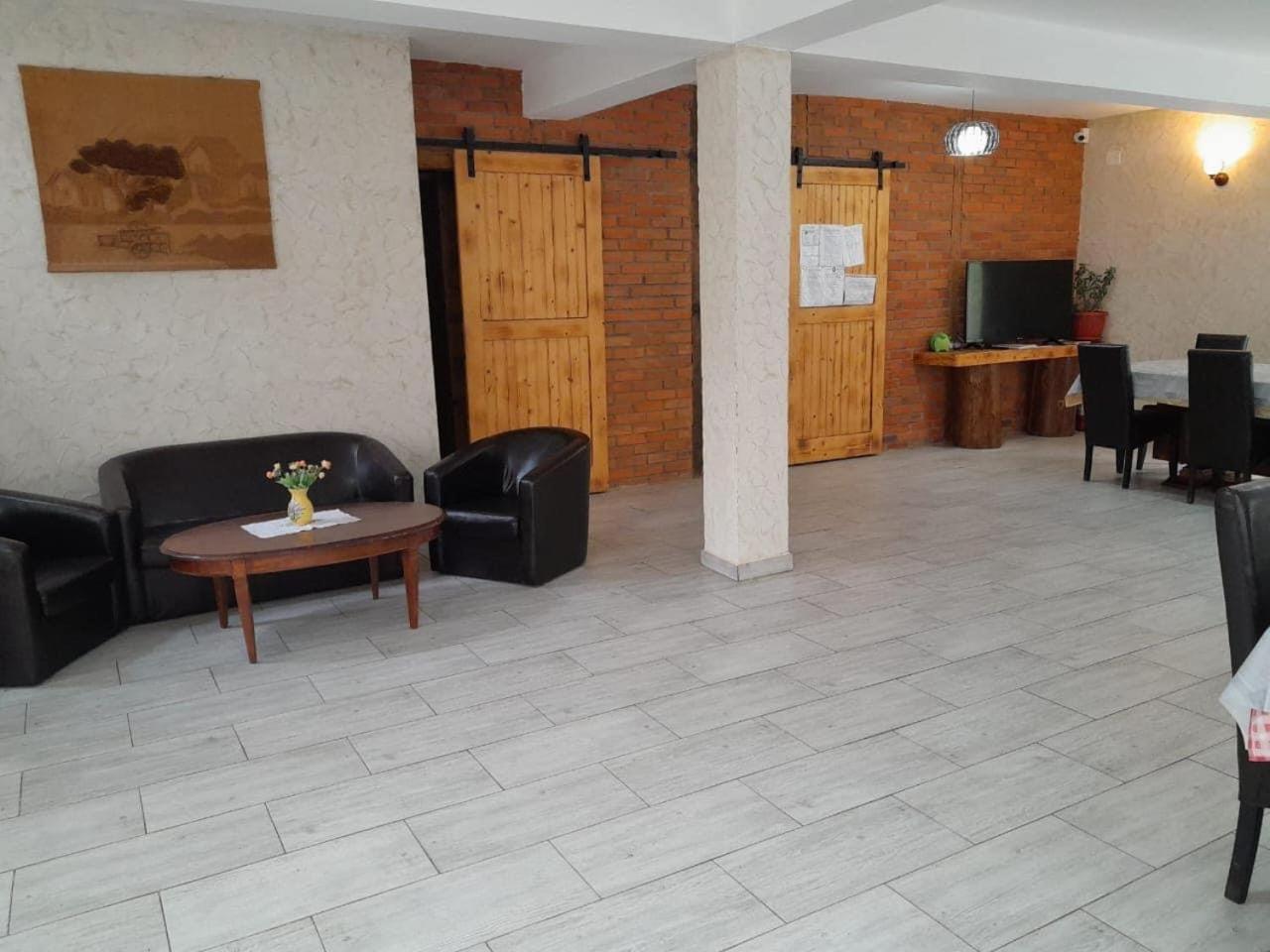 Отель Casa Maria Moieciu C Моечиу-де-Сус Экстерьер фото